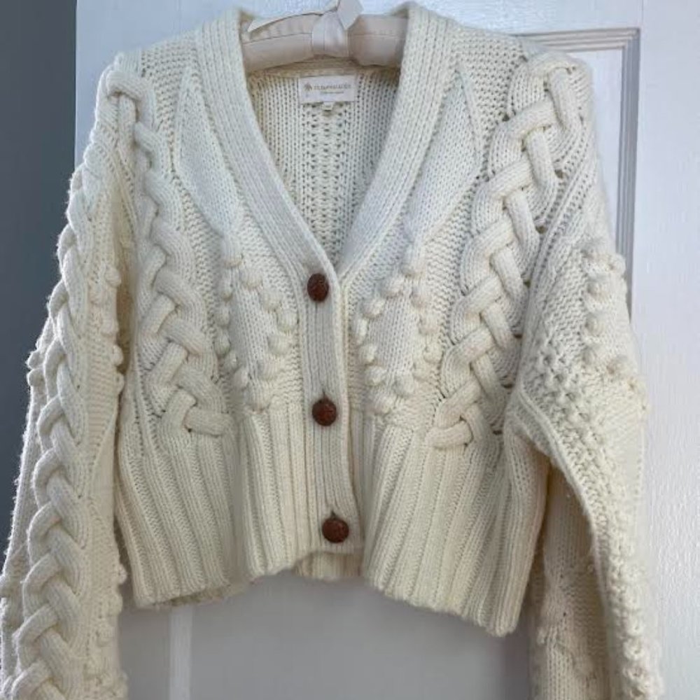 Elegant Ivory Cable Knit Cardigan